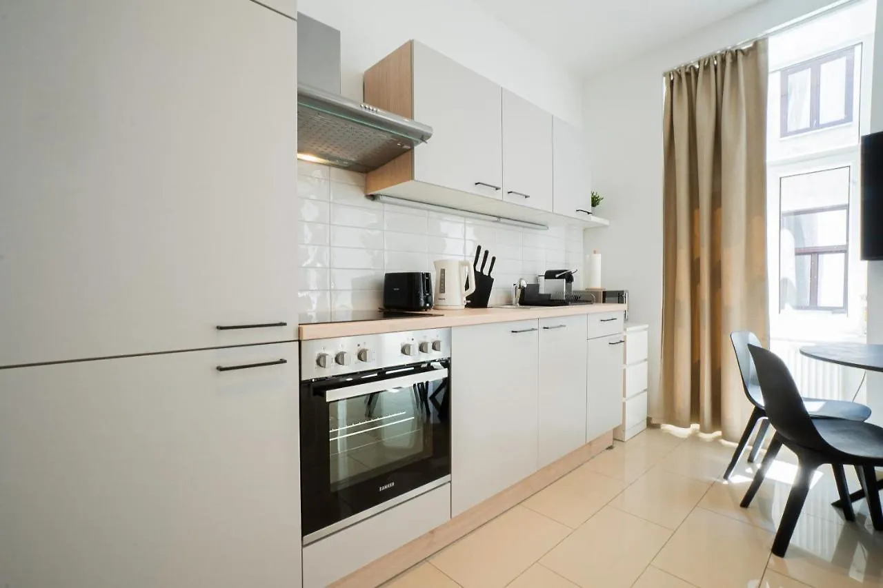 Chic Newly-Renovated Apartment Steps From Subway In Vienna'S Hernals District 0*, 维也纳 奥地利
