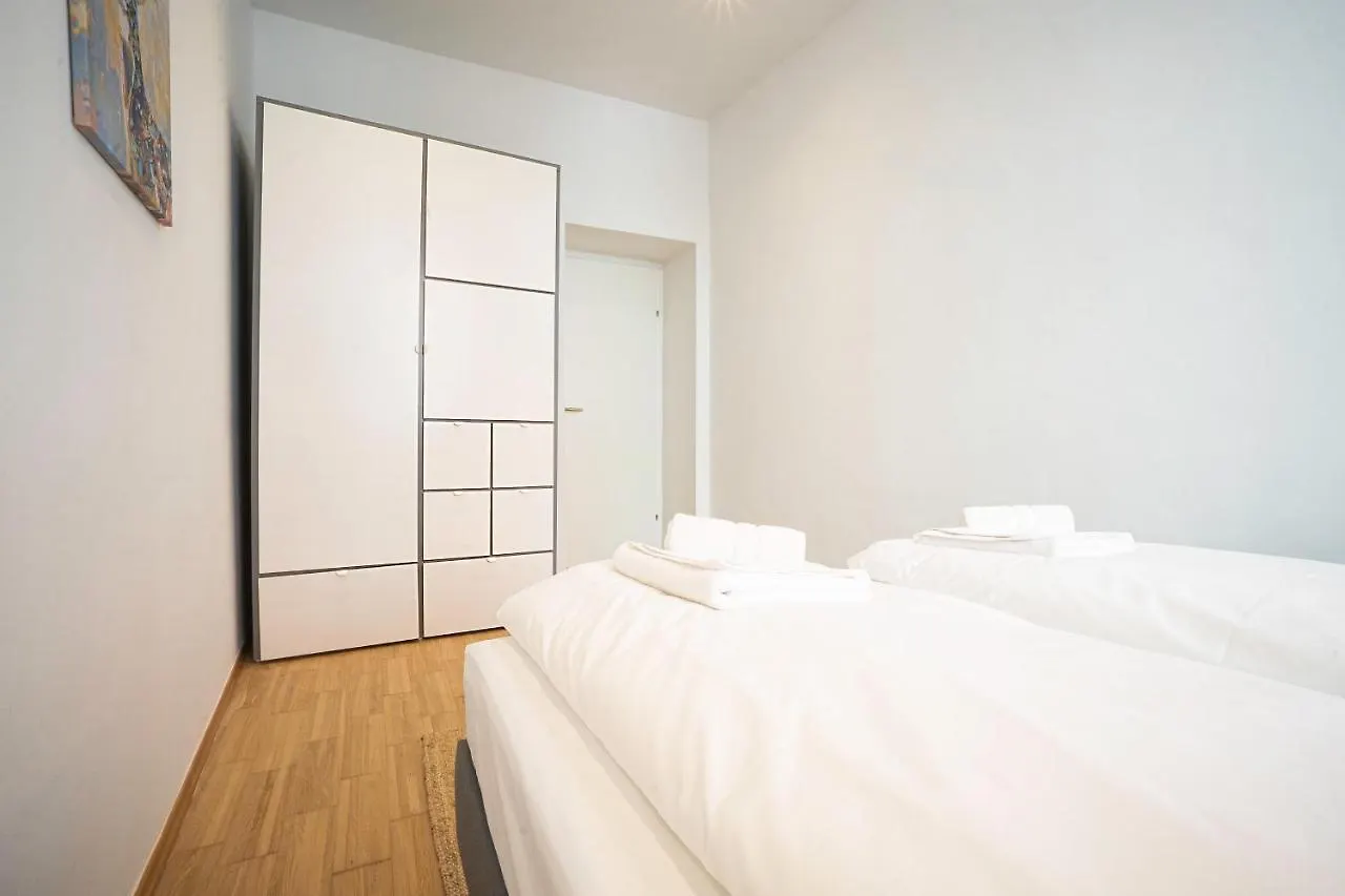 Chic Newly-Renovated Apartment Steps From Subway In Vienna'S Hernals District 0*, Vienne Autriche
